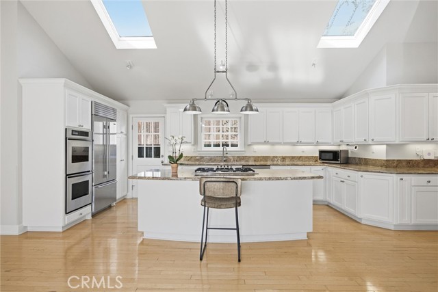 Detail Gallery Image 6 of 34 For 3513 May St, Los Angeles,  CA 90066 - 3 Beds | 2 Baths