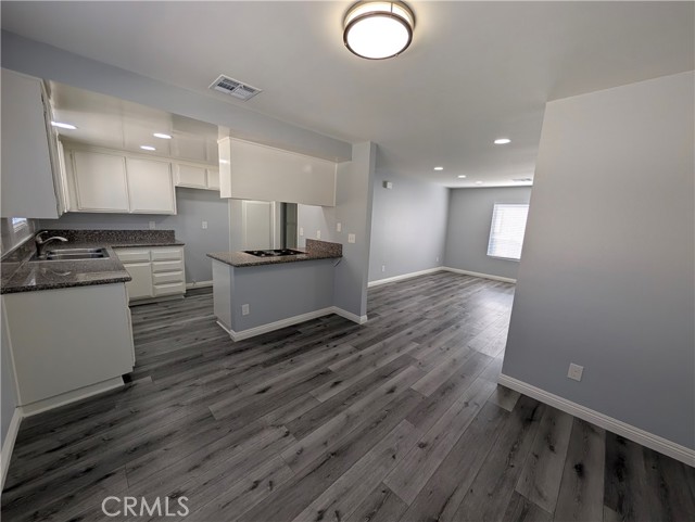 Detail Gallery Image 20 of 59 For 527 E Colorado Bld #B,  Monrovia,  CA 91016 - 2 Beds | 2 Baths