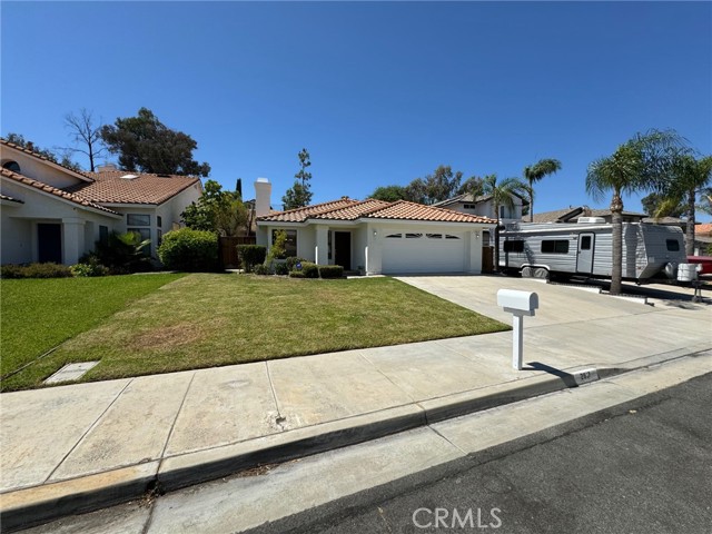 Detail Gallery Image 2 of 50 For 2917 Astoria Cir, Corona,  CA 92879 - 3 Beds | 2 Baths