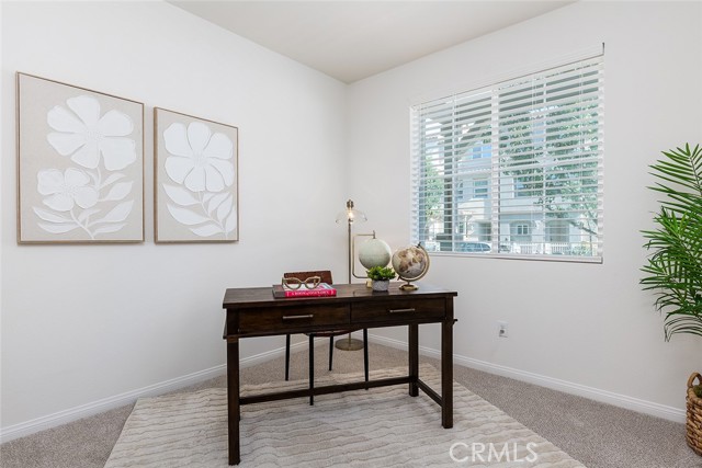 Detail Gallery Image 4 of 31 For 337 N Fenimore, Azusa,  CA 91702 - 4 Beds | 4 Baths