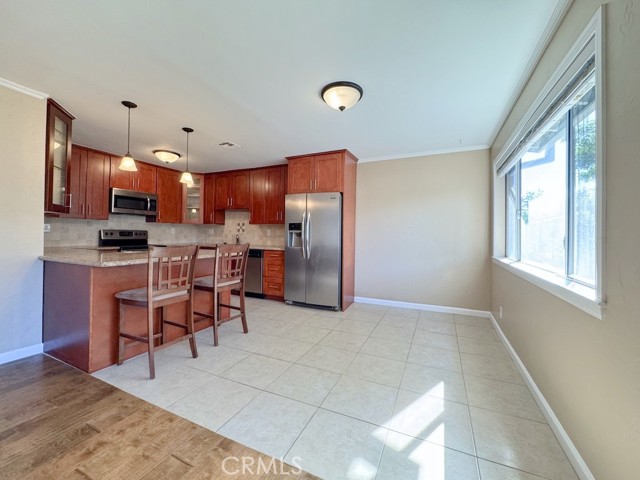 Detail Gallery Image 12 of 22 For 18547 Collins St #B24,  Tarzana,  CA 91356 - 2 Beds | 2 Baths