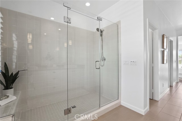 12 Gardenia, Lake Forest CA: https://media.crmls.org/medias/e8335427-83e7-4adb-a496-b9904b67589e.jpg
