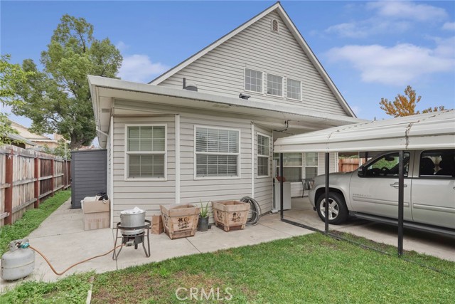 Detail Gallery Image 4 of 31 For 336 E Locust, Lodi,  CA 95240 - 5 Beds | 2/1 Baths