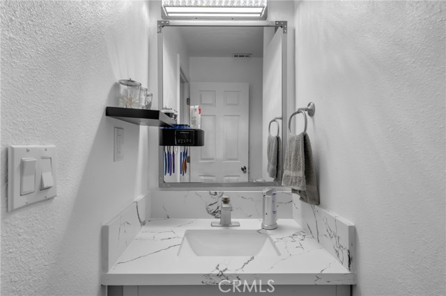 226 W Maitland Street, Ontario CA: https://media.crmls.org/medias/e8338717-1314-4008-8e89-de3ac2e3bcae.jpg