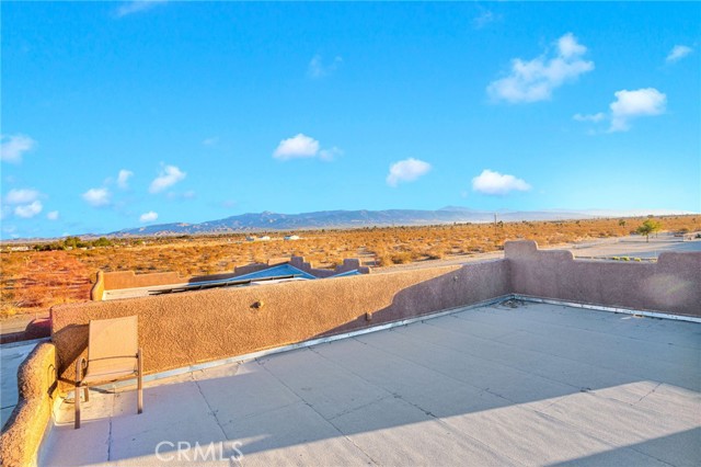 4575 Kreuer Road, Phelan CA: https://media.crmls.org/medias/e83396d9-3bd2-4b0a-be06-ac57a14d7efc.jpg