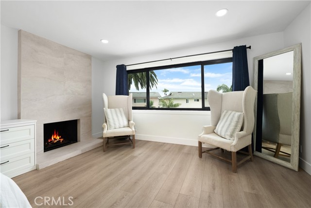 3550 Goldenrod Circle, Seal Beach CA: https://media.crmls.org/medias/e8345bdb-1eeb-404b-aa33-2da557b9f5a1.jpg