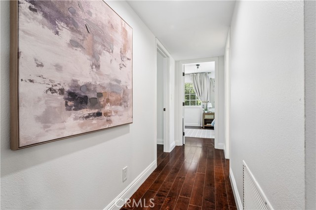 Detail Gallery Image 30 of 73 For 4590 Ensenada Dr, Woodland Hills,  CA 91364 - 3 Beds | 2/1 Baths