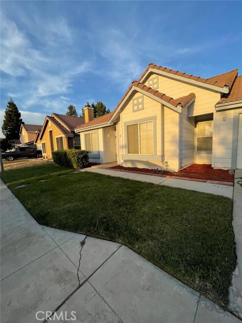 Detail Gallery Image 1 of 1 For 875 N Homsy Ave, Clovis,  CA 93611 - 3 Beds | 2/1 Baths