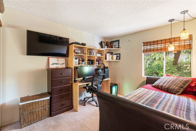 Detail Gallery Image 42 of 56 For 19852 Pandy Ct, Canyon Country,  CA 91351 - 3 Beds | 2/1 Baths