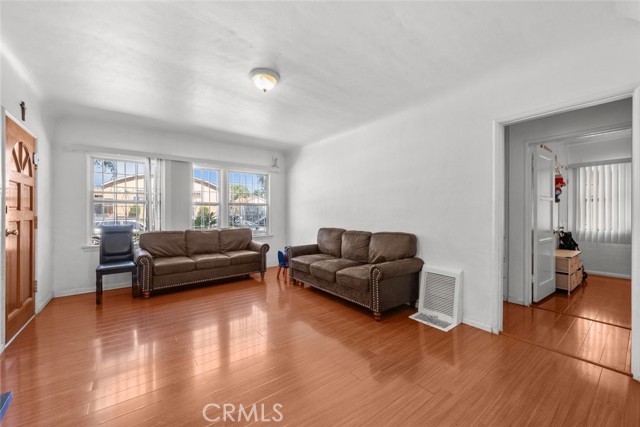 Detail Gallery Image 23 of 44 For 9625 Alexander Ave, South Gate,  CA 90280 - 3 Beds | 2 Baths