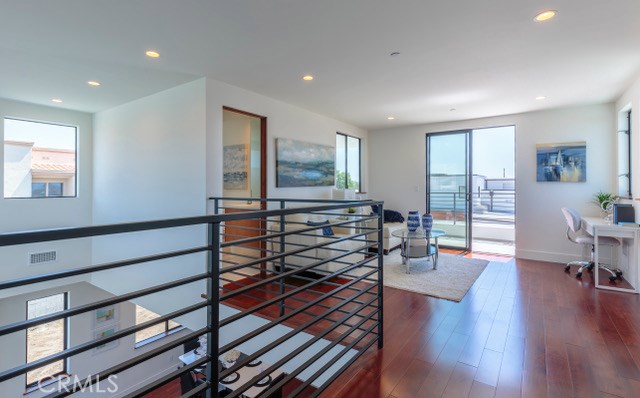 521 Gertruda, Redondo Beach, California 90277, 3 Bedrooms Bedrooms, ,3 BathroomsBathrooms,Residential,Sold,Gertruda,PV17159971