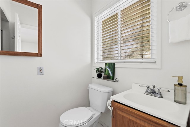1870 N Arroyo Boulevard, Pasadena CA: https://media.crmls.org/medias/e83703d8-8889-48ae-901a-fbc5cf03a7db.jpg