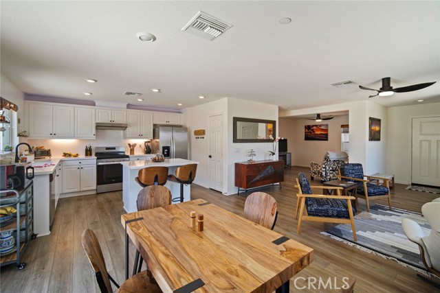 27834 Via Santa Catarina, Menifee CA: https://media.crmls.org/medias/e83728d2-c526-417f-b32f-972c7be53d75.jpg