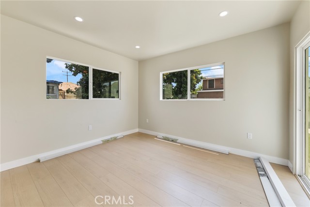 11210 Oak Street, El Monte CA: https://media.crmls.org/medias/e837b106-f84f-4a8c-855d-4c5ecd1aba4a.jpg