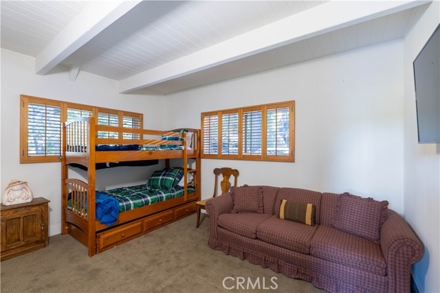 553 Pioneer Road, Lake Arrowhead CA: https://media.crmls.org/medias/e838ab29-4195-42a0-bf3b-3a4a1c80ce2f.jpg