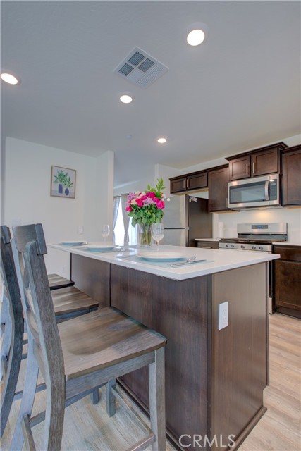 Detail Gallery Image 18 of 55 For 218 Bryce Canyon Ct, Merced,  CA 95341 - 5 Beds | 3 Baths