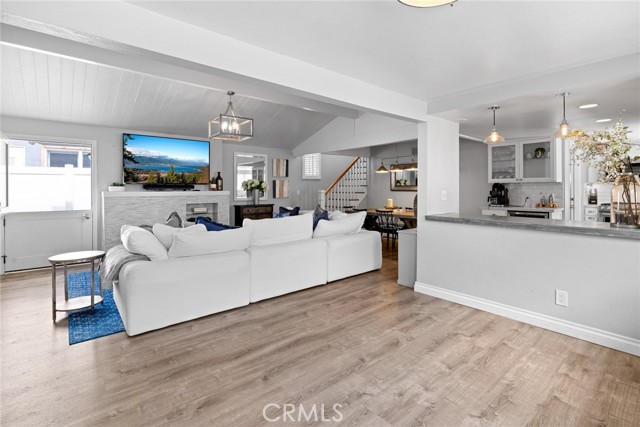 412 Colton Street, Newport Beach CA: https://media.crmls.org/medias/e8391aad-3d6f-4de5-ac55-2a238a8bb90a.jpg