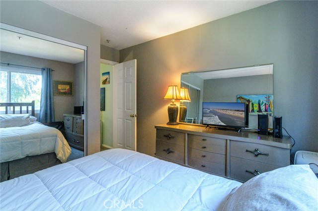 Detail Gallery Image 12 of 30 For 606 Lake St #14,  Huntington Beach,  CA 92648 - 2 Beds | 2 Baths