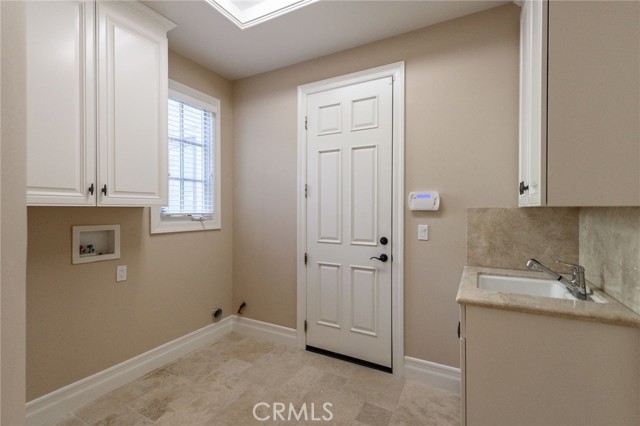 24 Wharfside Drive, Newport Coast CA: https://media.crmls.org/medias/e83a1b76-eddb-447e-9d19-89fc27c143e8.jpg