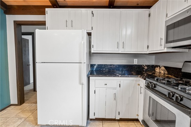 Detail Gallery Image 15 of 53 For 1066 Paradise Way, Big Bear City,  CA 92314 - 4 Beds | 2 Baths