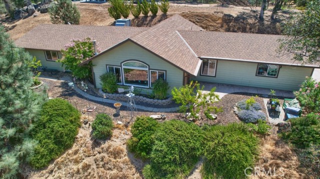 41845 Lilley Mountain Drive, Coarsegold CA: https://media.crmls.org/medias/e83a5ef3-43a0-4cda-a62d-e32eaae2aa35.jpg