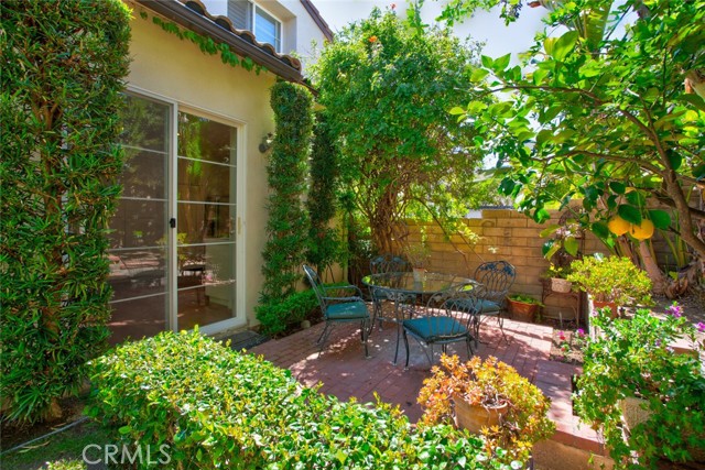 Detail Gallery Image 35 of 42 For 23301 Montecito Pl, Valencia,  CA 91354 - 2 Beds | 2/1 Baths