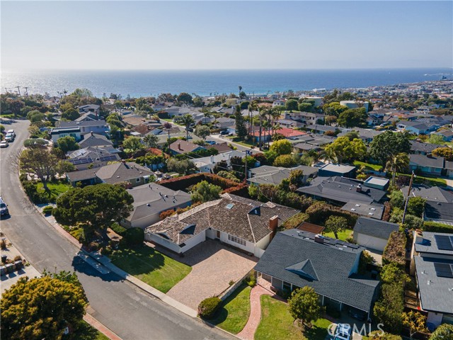 Detail Gallery Image 36 of 47 For 425 Calle De Castellana, Redondo Beach,  CA 90277 - 4 Beds | 2/1 Baths