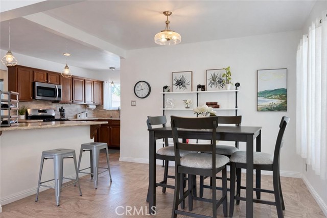 Detail Gallery Image 9 of 27 For 4151 Los Coyotes Diagonal, Lakewood,  CA 90713 - 2 Beds | 2 Baths