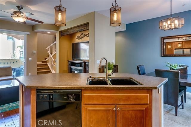 Detail Gallery Image 6 of 17 For 848 Almond, San Marcos,  CA 92078 - 2 Beds | 2/1 Baths