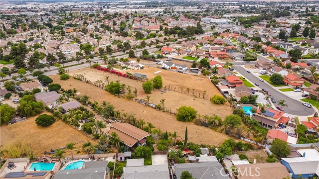 778 Bloomington Avenue, Bloomington CA: https://media.crmls.org/medias/e83cb9e5-6980-4497-a82a-57fa0fc92ffe.jpg