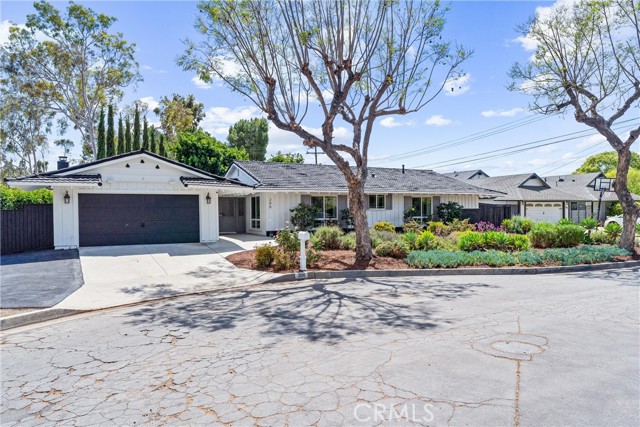 Detail Gallery Image 1 of 39 For 200 Friar Pl, Fullerton,  CA 92835 - 4 Beds | 3 Baths