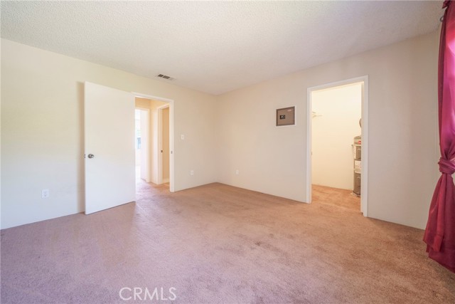 2255 Cahuilla Street, Colton CA: https://media.crmls.org/medias/e83f9297-3454-4437-bb59-d47ad669c89e.jpg