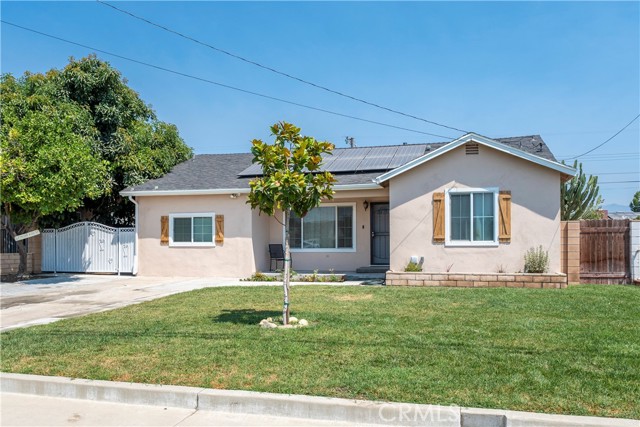 17392 Paine Street, Fontana CA: https://media.crmls.org/medias/e8403639-d9da-4b7b-8ff5-144e0d3afec2.jpg