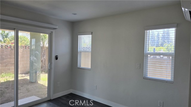 1750 N Madera Avenue, Ontario CA: https://media.crmls.org/medias/e8407570-5b5b-4f7a-a73b-bb42c86aac8b.jpg