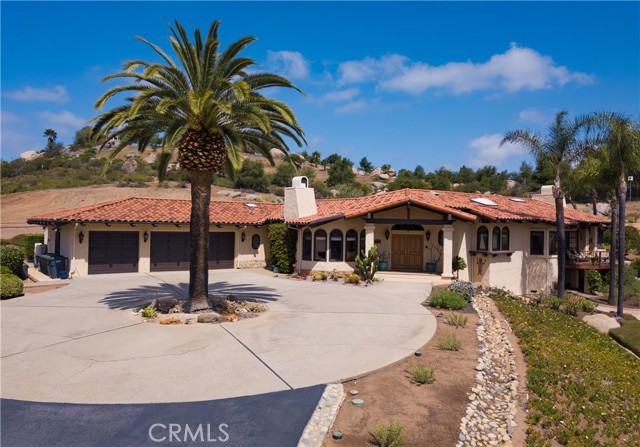 28306 Crescent Hill Way, Escondido CA: https://media.crmls.org/medias/e8408d4a-0328-4d98-adbc-d1bef552f5cf.jpg