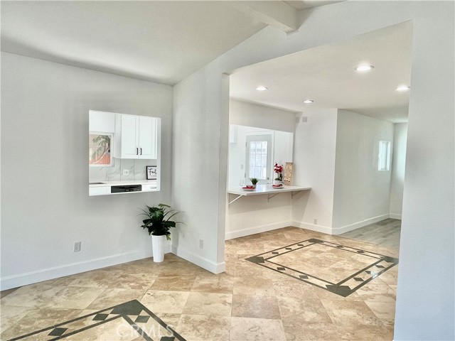 Detail Gallery Image 9 of 32 For 6281 Stanton Ave, Buena Park,  CA 90621 - 3 Beds | 2/1 Baths