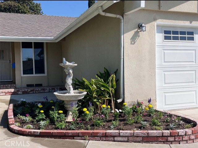 2383 N Comstock Street, Orange CA: https://media.crmls.org/medias/e841769c-c769-487e-b837-c12756c5b883.jpg