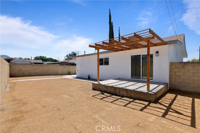 25742 7th Street, San Bernardino CA: https://media.crmls.org/medias/e8417baf-6eed-431a-9da5-33ff11a77dd8.jpg