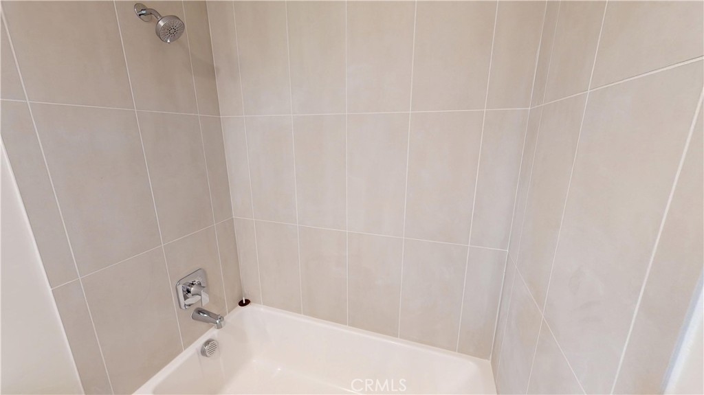 https://media.crmls.org/medias/e841dece-d584-4b49-ac80-80ed3b795ee0.jpg?preset=X-Large