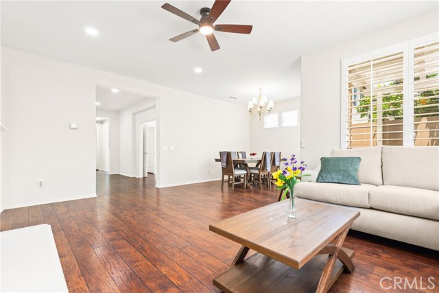 8180 E Brookdale Lane, Anaheim Hills CA: https://media.crmls.org/medias/e841e284-c8fe-442a-bd80-c6e29104c751.jpg