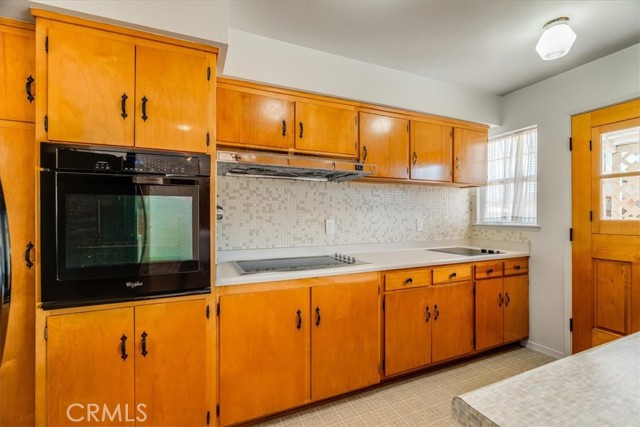 516 E Creston Street, Santa Maria CA: https://media.crmls.org/medias/e84251a0-cc51-42b8-956e-e26dcc271a09.jpg