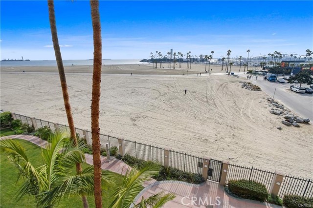 850 E Ocean Boulevard, Long Beach CA: https://media.crmls.org/medias/e84274b5-a076-47a1-b061-2eec538167cf.jpg