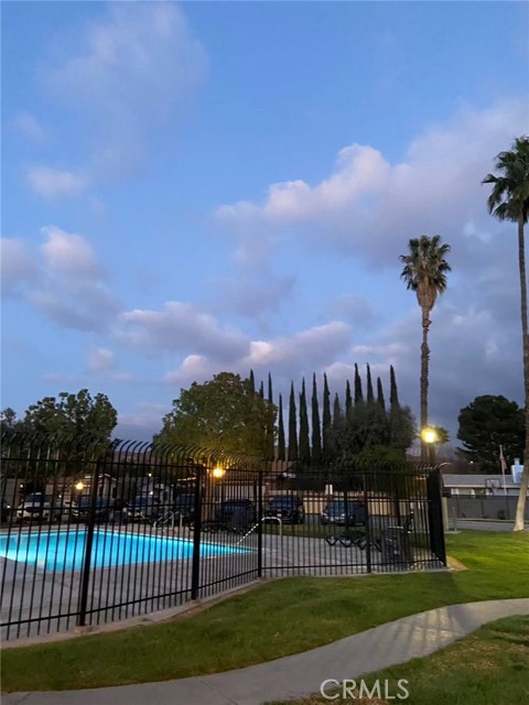 Detail Gallery Image 4 of 13 For 31928 Cinnabar, Castaic,  CA 91384 - 3 Beds | 2 Baths