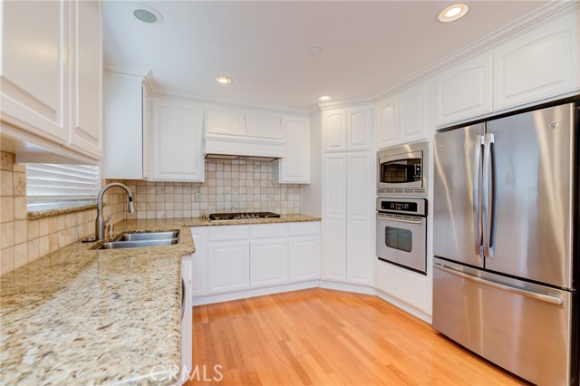 Detail Gallery Image 20 of 36 For 1726 Carlson Ln, Redondo Beach,  CA 90278 - 3 Beds | 2/1 Baths