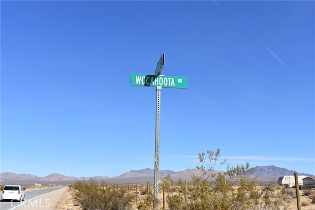 Detail Gallery Image 3 of 11 For 1 Hobart Rd & Camp Rock, Lucerne Valley,  CA 92356 - – Beds | – Baths