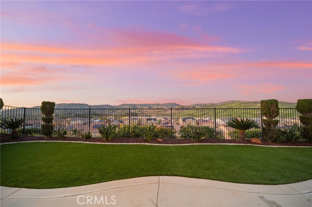 Detail Gallery Image 3 of 52 For 4154 Alderwood Pl, Lake Elsinore,  CA 92530 - 5 Beds | 3 Baths