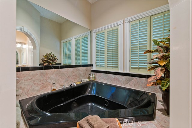 Detail Gallery Image 34 of 37 For 12413 Westminster Ave, Los Angeles,  CA 90066 - – Beds | – Baths