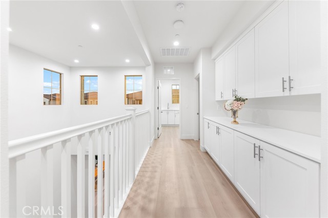 118 Sunnybank, Irvine CA: https://media.crmls.org/medias/e84367ce-1f55-44e5-9f72-ed99b5312f63.jpg