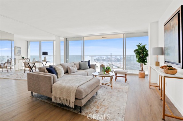 Detail Gallery Image 2 of 38 For 700 E Ocean Bld #1706,  Long Beach,  CA 90802 - 2 Beds | 2 Baths