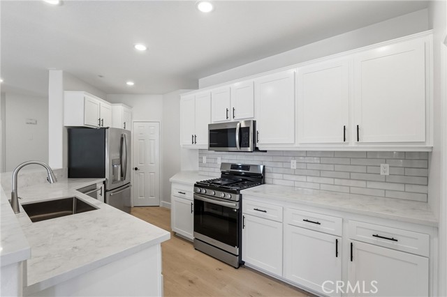 Detail Gallery Image 6 of 20 For 1 Ardmore, Irvine,  CA 92602 - 2 Beds | 2 Baths